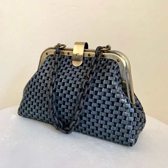 Chic Design Handmade Genuine Woven Leather Push Lock Clutch/Wristlet/Crossbody - Picture 11 of 16